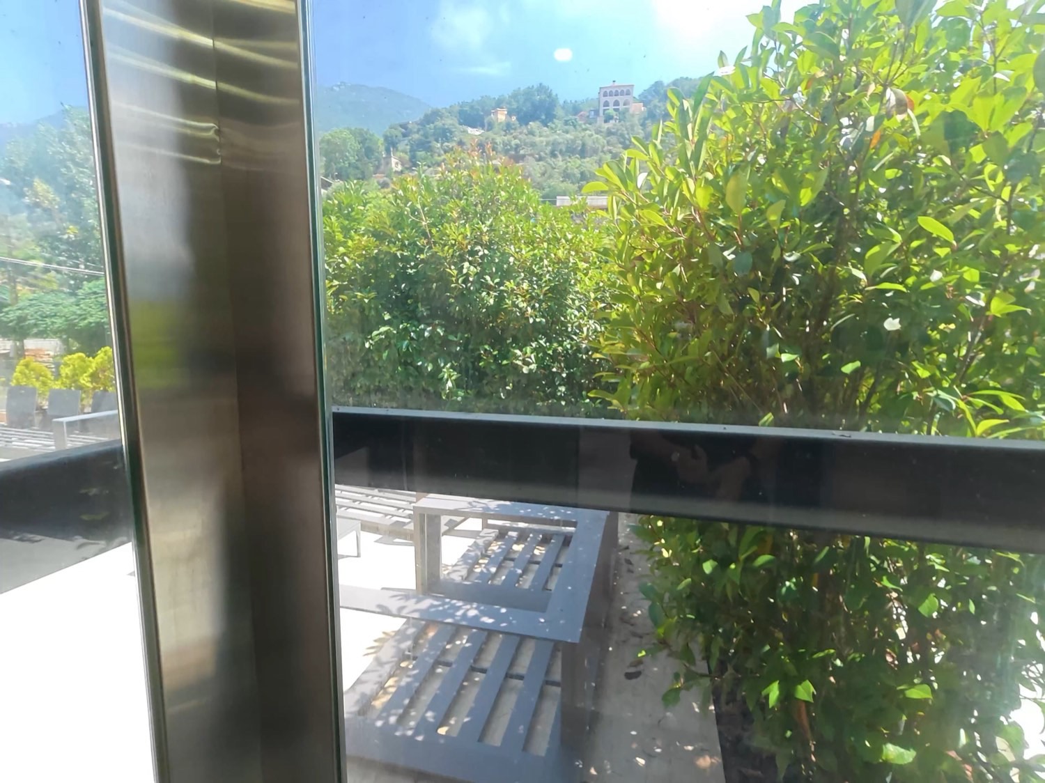 The valley through the sliding wall